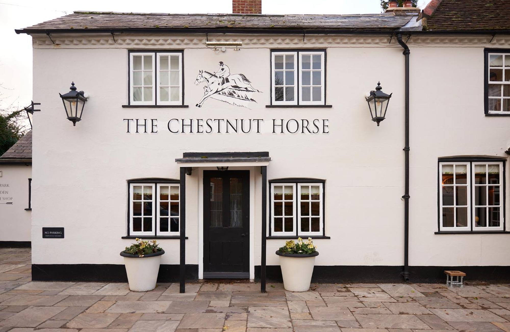 The Chestnut Horse Hotel Winchester Exterior photo