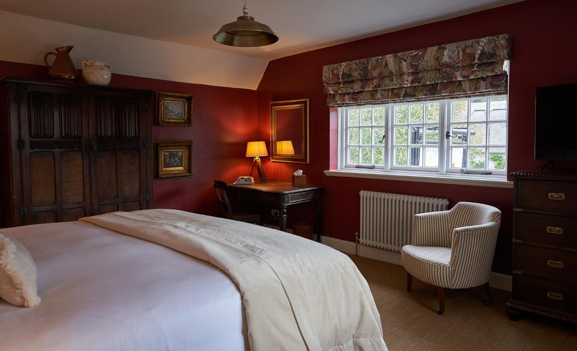 The Chestnut Horse Hotel Winchester Exterior photo